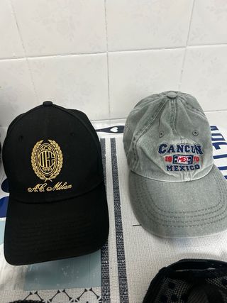 se vende lote de gorras en perfecto estado