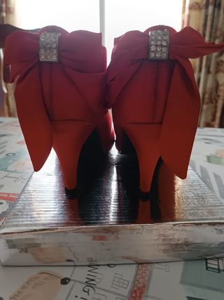 Zapatos LALA rojos con lazo - tacón medio