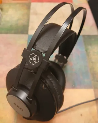 AKG K72 Auriculares Profesionales Negros