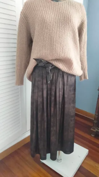 Falda larga marrón y negra