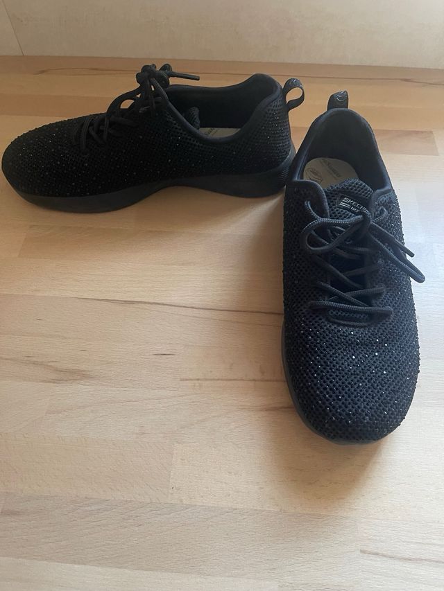 Zapatillas Skechers Negras Brillantes