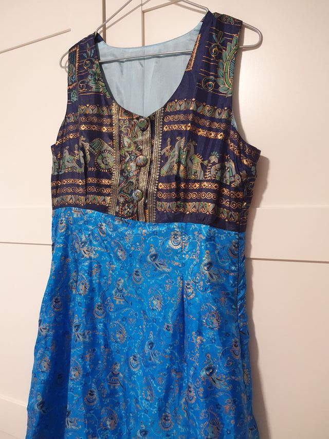 Conjunto indio azul y dorado