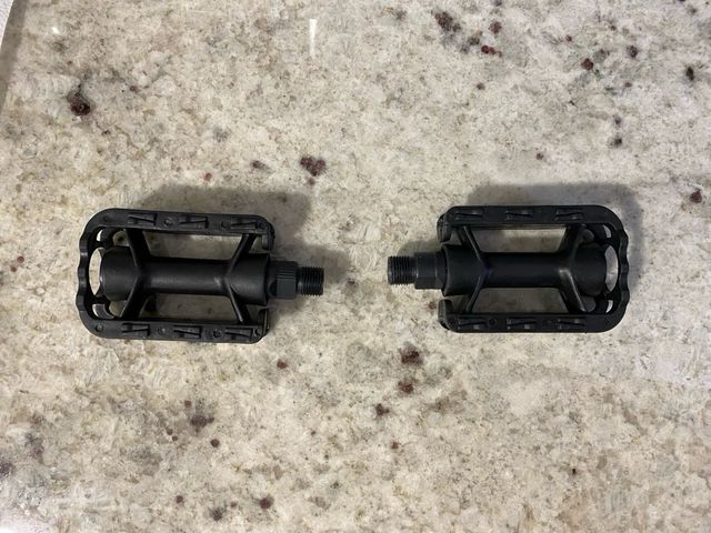 Pedales para bicicleta infantil con reflectores