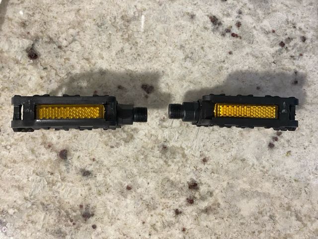 Pedales para bicicleta infantil con reflectores