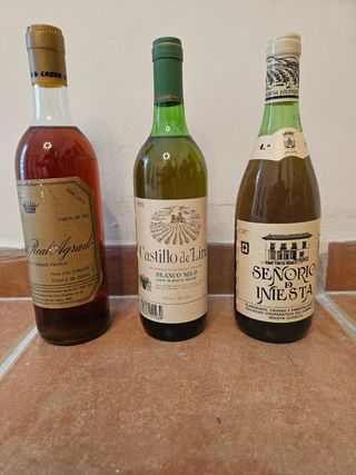 Bottiglie di vino antiche (3 unità)
