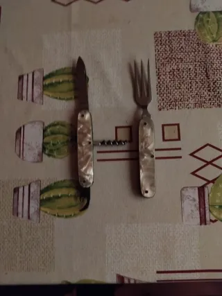 Coltello multiuso antico