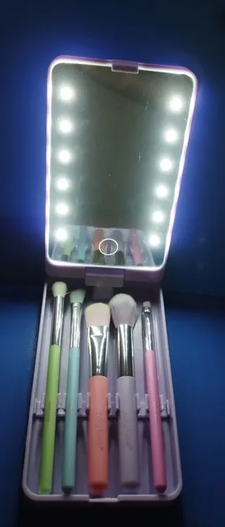 Estuche de brochas RubyFace Morado 