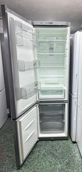 Nevera No Frost plateada