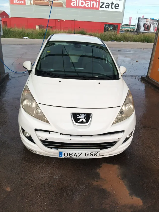 Peugeot 207 2009