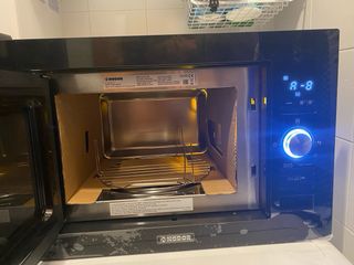 Microondas empotrable nuevo en caja