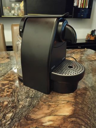 Cafetera Krups Nespresso Negra