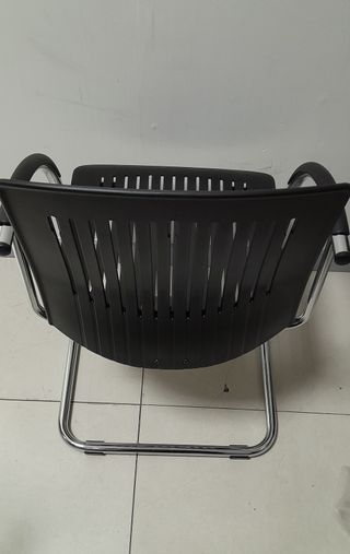 Silla Escritorio Negra con patas de metal