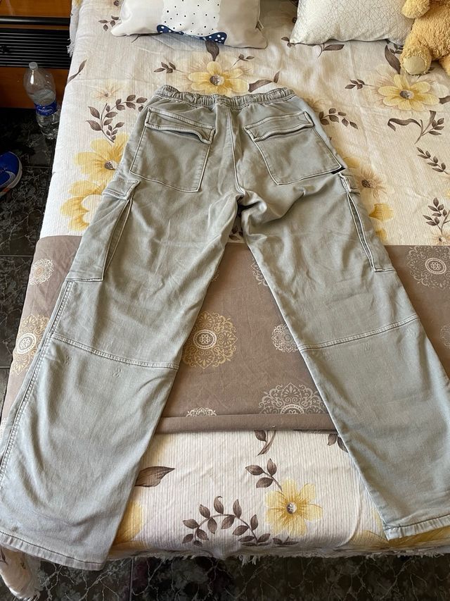Pantalón Cargo Pull&Bear