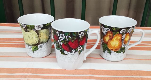 3 Mugs Porcelana Frutas
