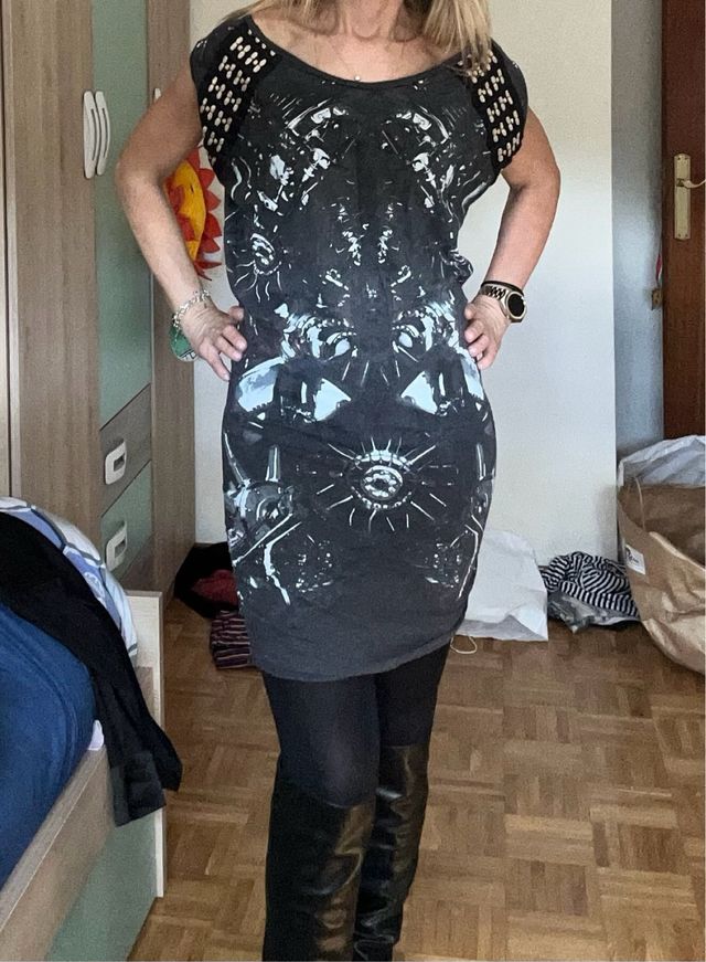 Vestido estampado gris y negro