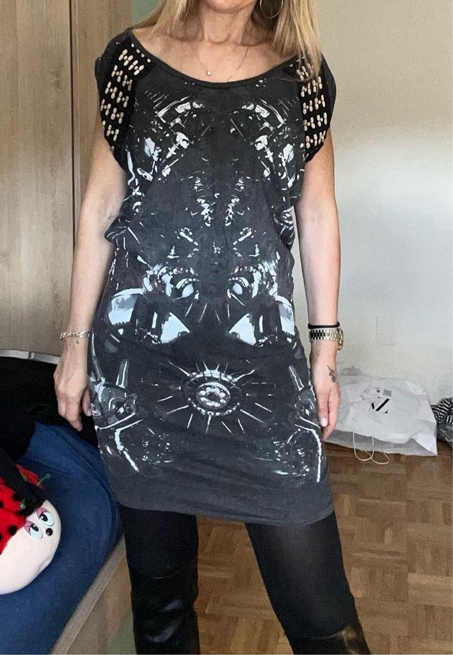 Vestido estampado gris y negro