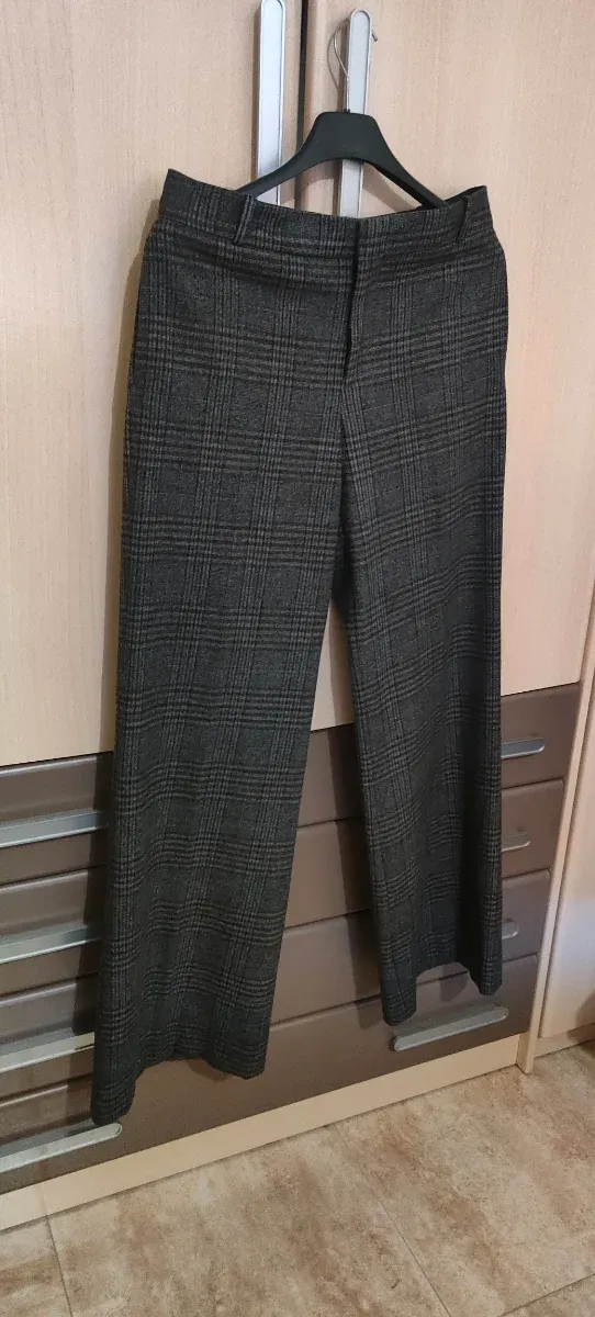 Pantalón de mujer elegante a cuadros