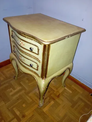 Cabeceros antiguos de Madera tallada.