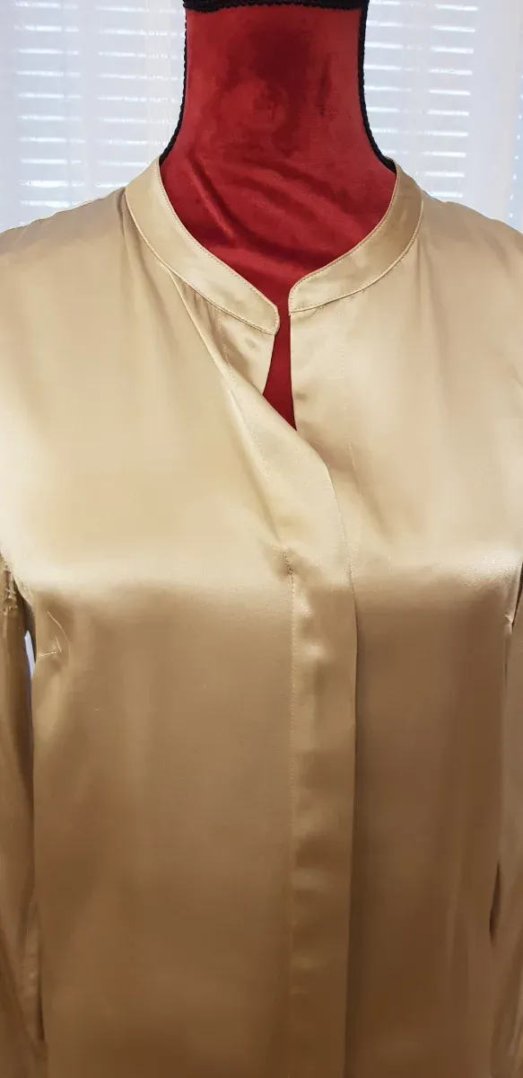 Blusa Caroll Beige Dorado