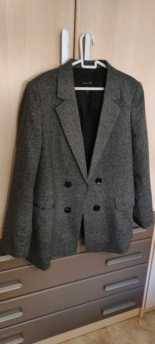 Elegante chaqueta Massimo Dutti gris