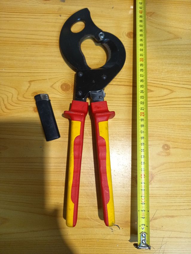 Cortacables profesional