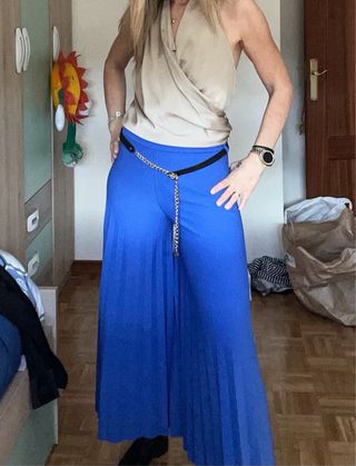 Pantalón palazzo plisado azul