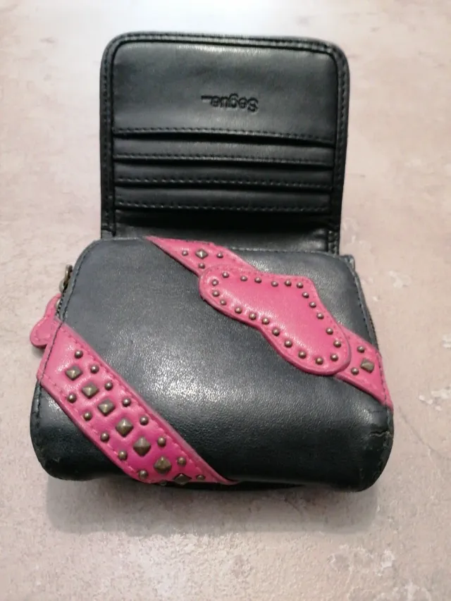 Portafoglio donna nero e fucsia