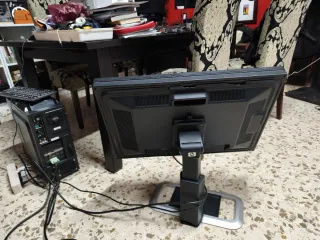 Monitor HP Negro/Plateado 45x 70