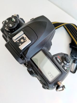 Cámara Nikon D200 + Objetivo Tamron 18-200