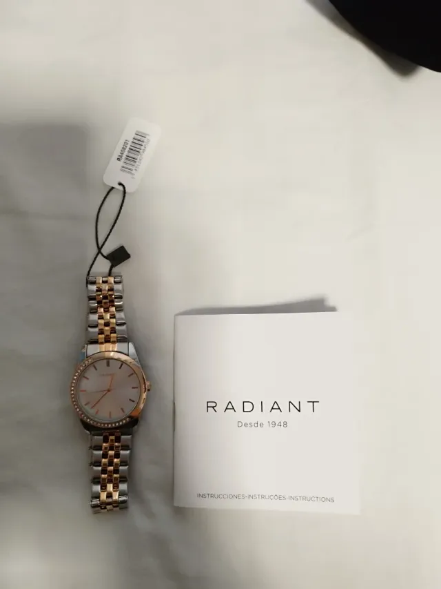 Reloj Elegante RadiantOro y Plata