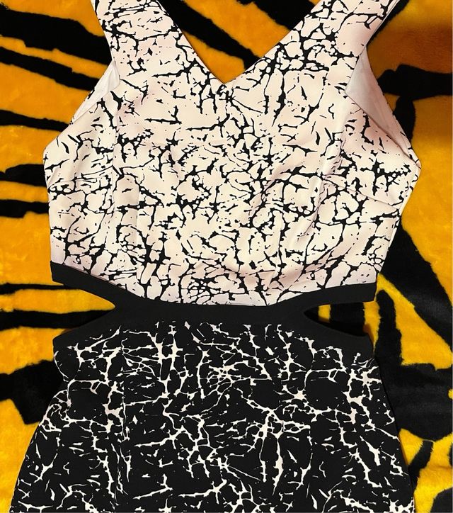 Vestido estampado blanco y negro