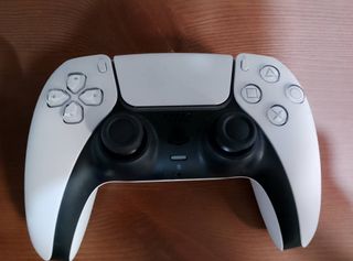 Consola PlayStation 5 con 2 mandos