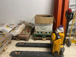 Traspaleta eléctrica Ayerbe. 