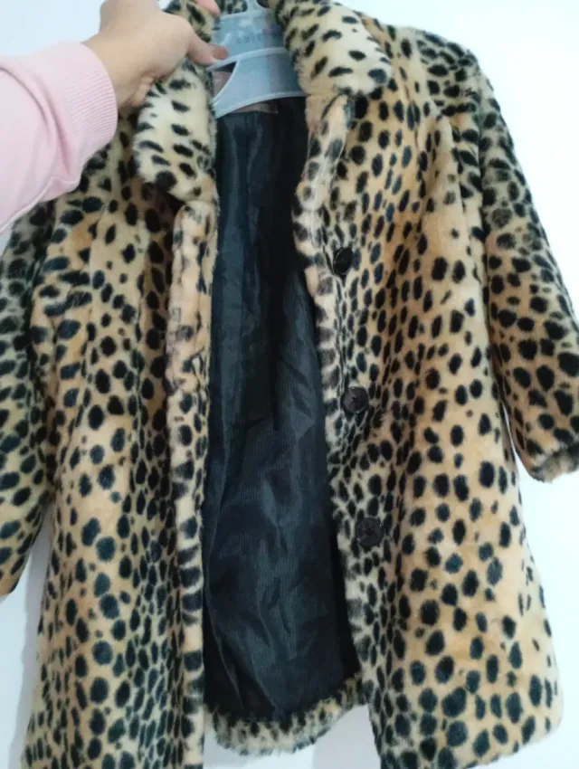 Abrigo Leopardo Beige y Negro