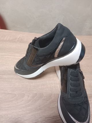 Sandalias y Zapatos de Piel Niña