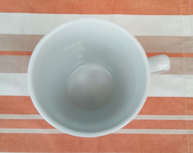 Mug de porcelana con fresas