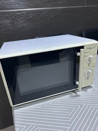 Microondas Nevir Blanco
