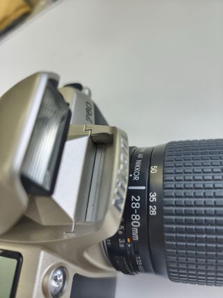 Cámara Nikon F60 Plata + pilas