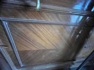 Puerta de madera de entrada