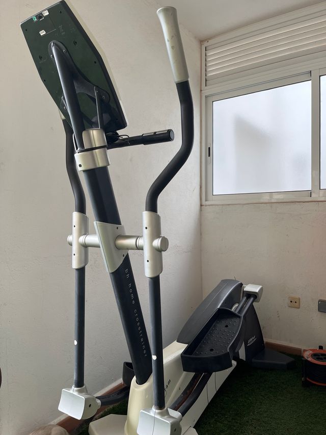 Máquina Elíptica BH Fitness