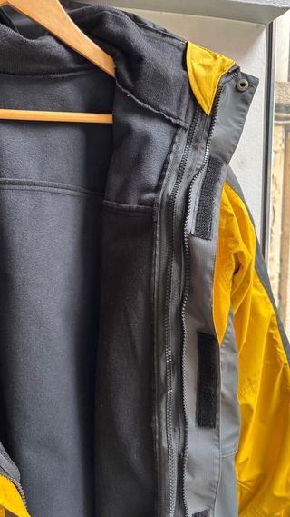 Anorak The North Face Amarillo y Gris