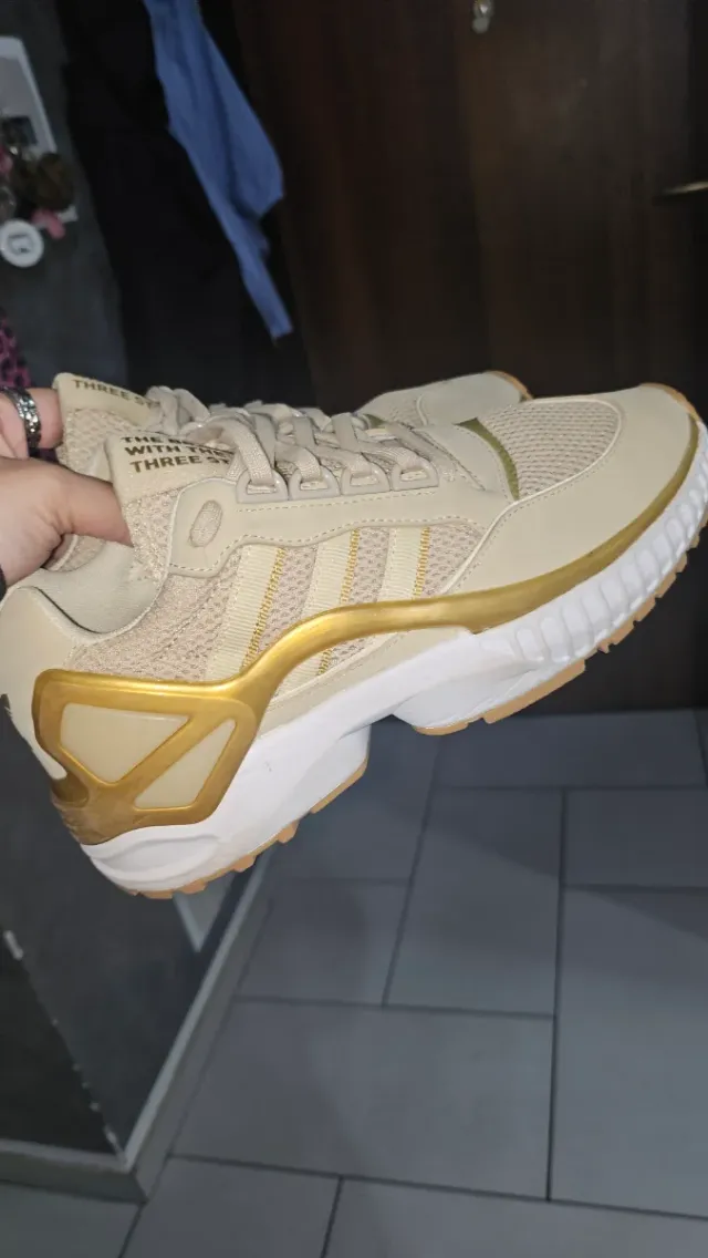 Adidas Scarpe Beige e Oro