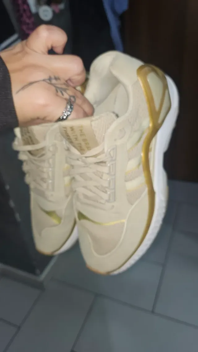 Adidas Scarpe Beige e Oro