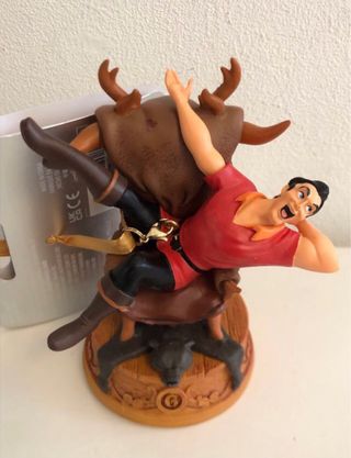Adorno Gastón , La Bella y la Bestia Disney