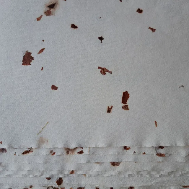 Papel artesano hecho a mano