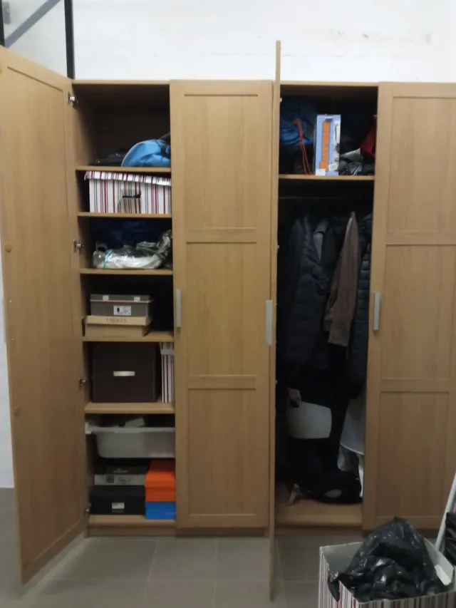 Armario de madera color beige ikea PAX