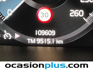 Volvo XC40 D3 Momentum Auto 110 kW (150 CV)