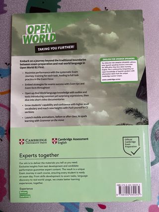 Open World First Student's Book with Answers En...