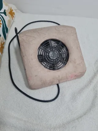 Extractor de polvo para uñas