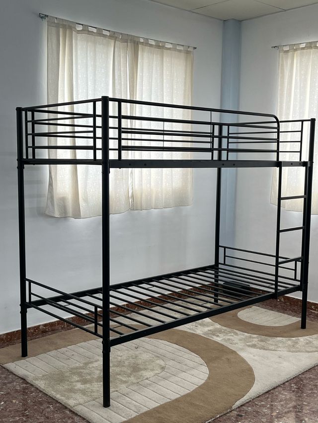 Litera metálica negra juvenil - colchones 90x190